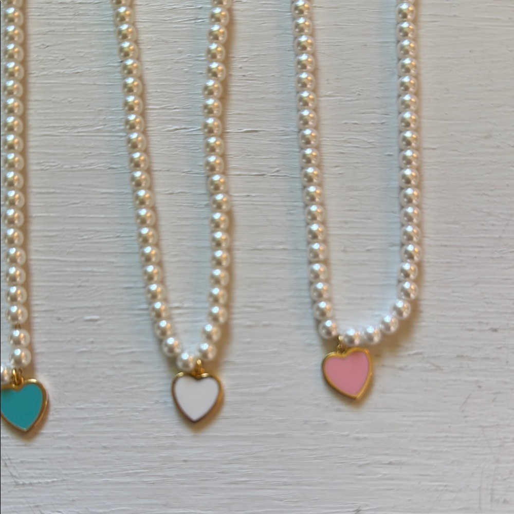 Bundle of 4‎ Gold Dipped Heart Pearl Black Turquoise Pink White Necklaces NWT - Picture 3 of 9